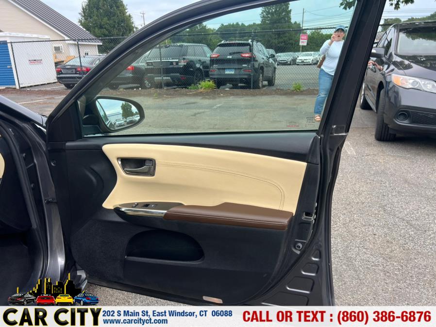 2015 Toyota Avalon 4dr Sdn XLE (Natl), available for sale in East Windsor, Connecticut | Car City LLC. East Windsor, Connecticut 2015 Toyota Avalon 4dr Sdn XLE (Natl), available for sale in East Windsor, Connecticut | Car City LLC. East Windsor, Connecticut