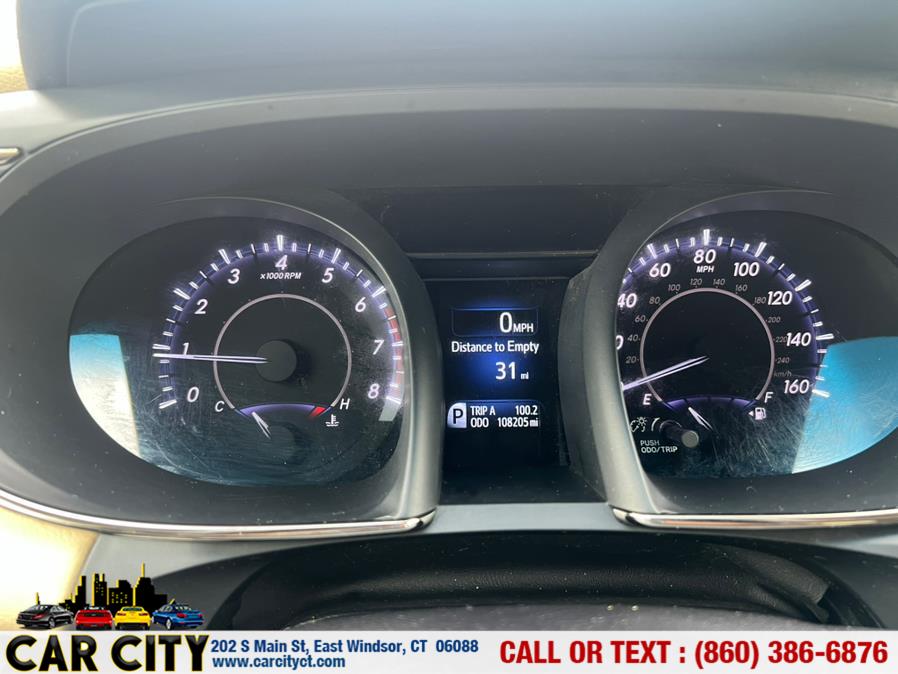 2015 Toyota Avalon 4dr Sdn XLE (Natl), available for sale in East Windsor, Connecticut | Car City LLC. East Windsor, Connecticut 2015 Toyota Avalon 4dr Sdn XLE (Natl), available for sale in East Windsor, Connecticut | Car City LLC. East Windsor, Connecticut