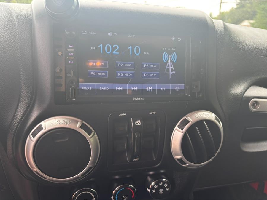 2015 Jeep Wrangler Unlimited 4WD 4dr Sahara, available for sale in Somers, Connecticut | Four Town Motors LLC. Somers, Connecticut 2015 Jeep Wrangler Unlimited 4WD 4dr Sahara, available for sale in Somers, Connecticut | Four Town Motors LLC. Somers, Connecticut