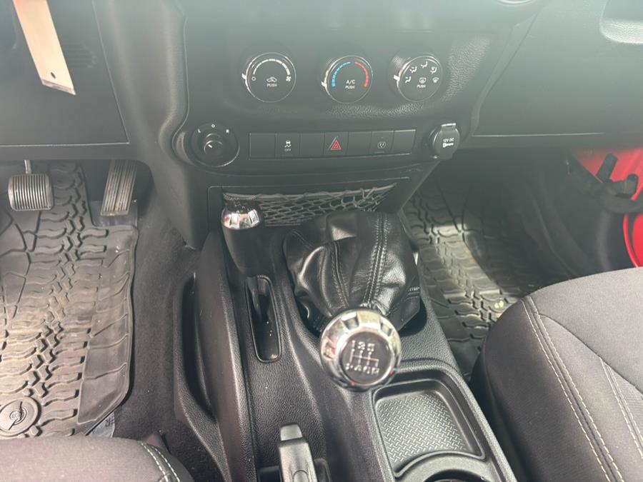 2015 Jeep Wrangler Unlimited 4WD 4dr Sahara, available for sale in Somers, Connecticut | Four Town Motors LLC. Somers, Connecticut 2015 Jeep Wrangler Unlimited 4WD 4dr Sahara, available for sale in Somers, Connecticut | Four Town Motors LLC. Somers, Connecticut