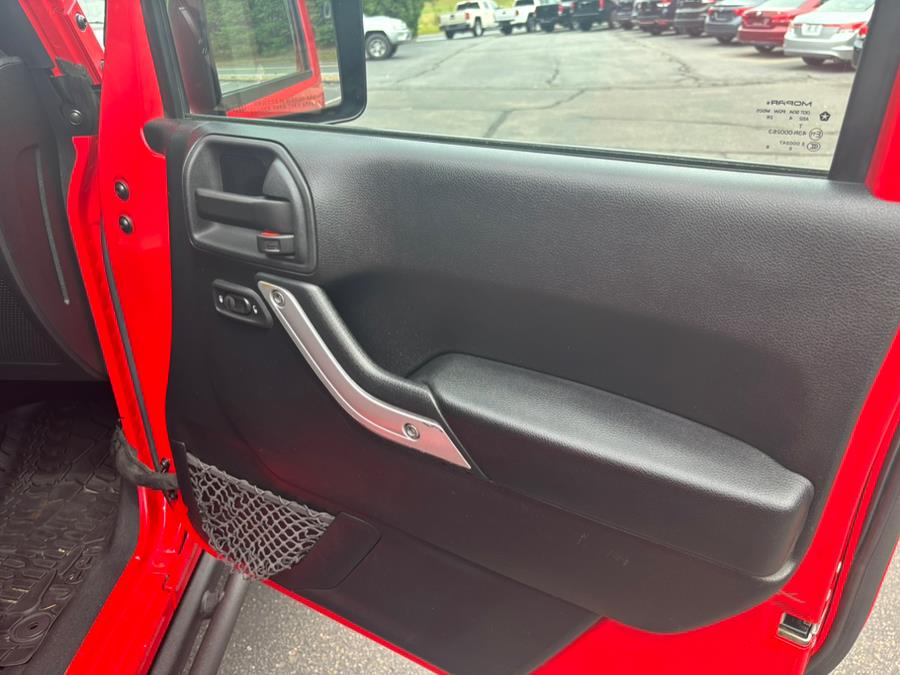 2015 Jeep Wrangler Unlimited 4WD 4dr Sahara, available for sale in Somers, Connecticut | Four Town Motors LLC. Somers, Connecticut 2015 Jeep Wrangler Unlimited 4WD 4dr Sahara, available for sale in Somers, Connecticut | Four Town Motors LLC. Somers, Connecticut
