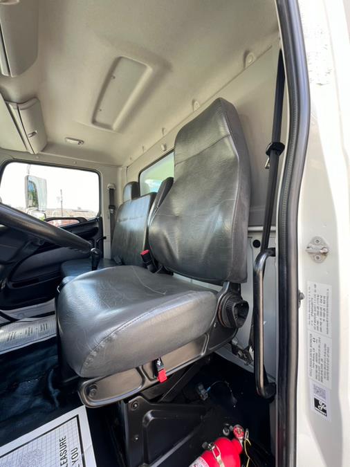 2018 Hino 268A 26FT SUPREME BOX/MAXON LIFTGATE NON CDL, available for sale in Paterson, New Jersey | Speedway Commercial Motors LLC. Paterson, New Jersey 2018 Hino 268A 26FT SUPREME BOX/MAXON LIFTGATE NON CDL, available for sale in Paterson, New Jersey | Speedway Commercial Motors LLC. Paterson, New Jersey