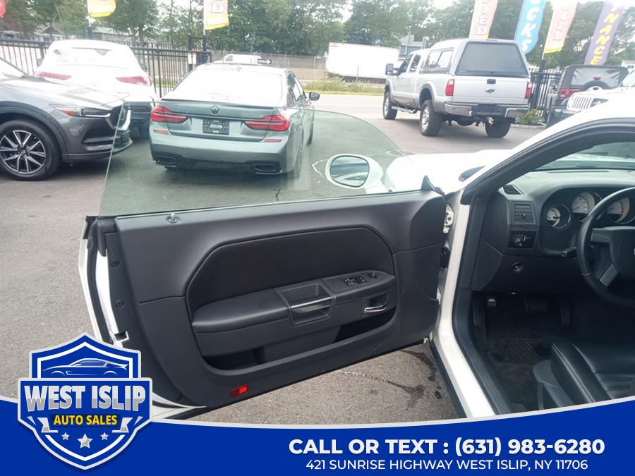 2010 Dodge Challenger 2dr Cpe R/T, available for sale in West Islip, New York | West Islip Auto Sales. West Islip, New York 2010 Dodge Challenger 2dr Cpe R/T, available for sale in West Islip, New York | West Islip Auto Sales. West Islip, New York