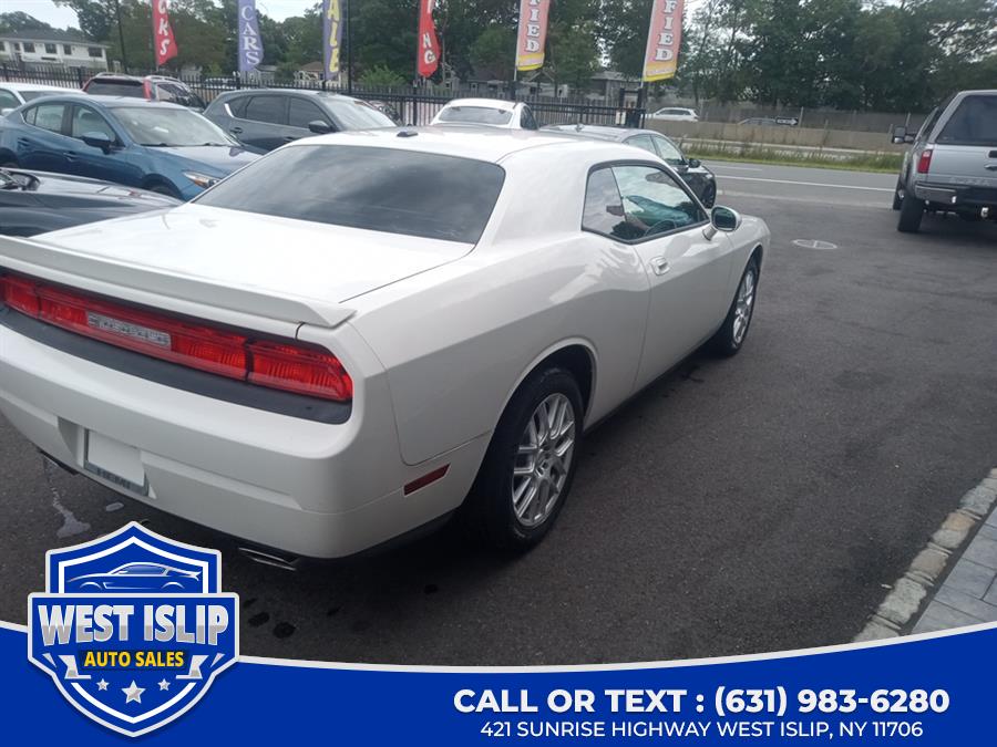 2010 Dodge Challenger 2dr Cpe R/T, available for sale in West Islip, New York | West Islip Auto Sales. West Islip, New York 2010 Dodge Challenger 2dr Cpe R/T, available for sale in West Islip, New York | West Islip Auto Sales. West Islip, New York