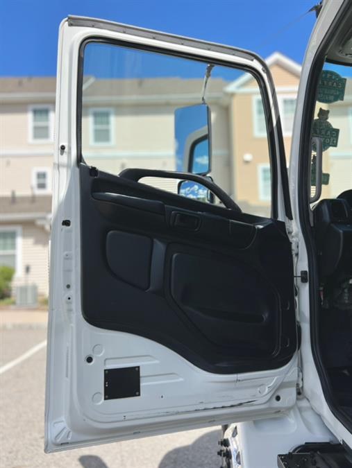 2018 Hino 268A 26FT SUPREME BOX/MAXON LIFTGATE NON CDL, available for sale in Paterson, New Jersey | Speedway Motors LLC. Paterson, New Jersey 2018 Hino 268A 26FT SUPREME BOX/MAXON LIFTGATE NON CDL, available for sale in Paterson, New Jersey | Speedway Motors LLC. Paterson, New Jersey