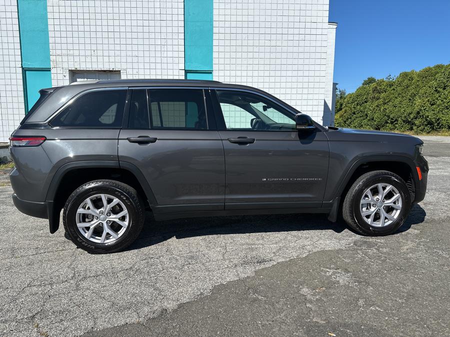 Used 2022 Jeep Grand Cherokee in Milford, Connecticut | Dealertown Auto Wholesalers. Milford, Connecticut
