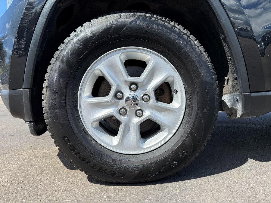 2015 Jeep Grand Cherokee 4WD 4dr Laredo, available for sale in Ortonville, Michigan | Marsh Auto Sales LLC. Ortonville, Michigan 2015 Jeep Grand Cherokee 4WD 4dr Laredo, available for sale in Ortonville, Michigan | Marsh Auto Sales LLC. Ortonville, Michigan