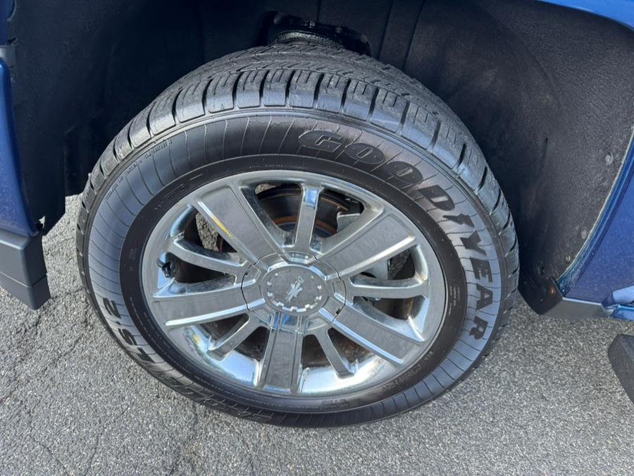 2017 Chevrolet Silverado 1500 4WD Crew Cab 143.5" High Country, available for sale in Berlin, Connecticut | Tru Auto Mall. Berlin, Connecticut 2017 Chevrolet Silverado 1500 4WD Crew Cab 143.5" High Country, available for sale in Berlin, Connecticut | Tru Auto Mall. Berlin, Connecticut