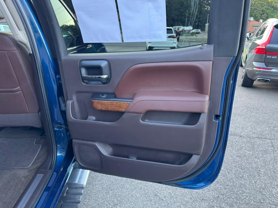 2017 Chevrolet Silverado 1500 4WD Crew Cab 143.5" High Country, available for sale in Berlin, Connecticut | Tru Auto Mall. Berlin, Connecticut 2017 Chevrolet Silverado 1500 4WD Crew Cab 143.5" High Country, available for sale in Berlin, Connecticut | Tru Auto Mall. Berlin, Connecticut