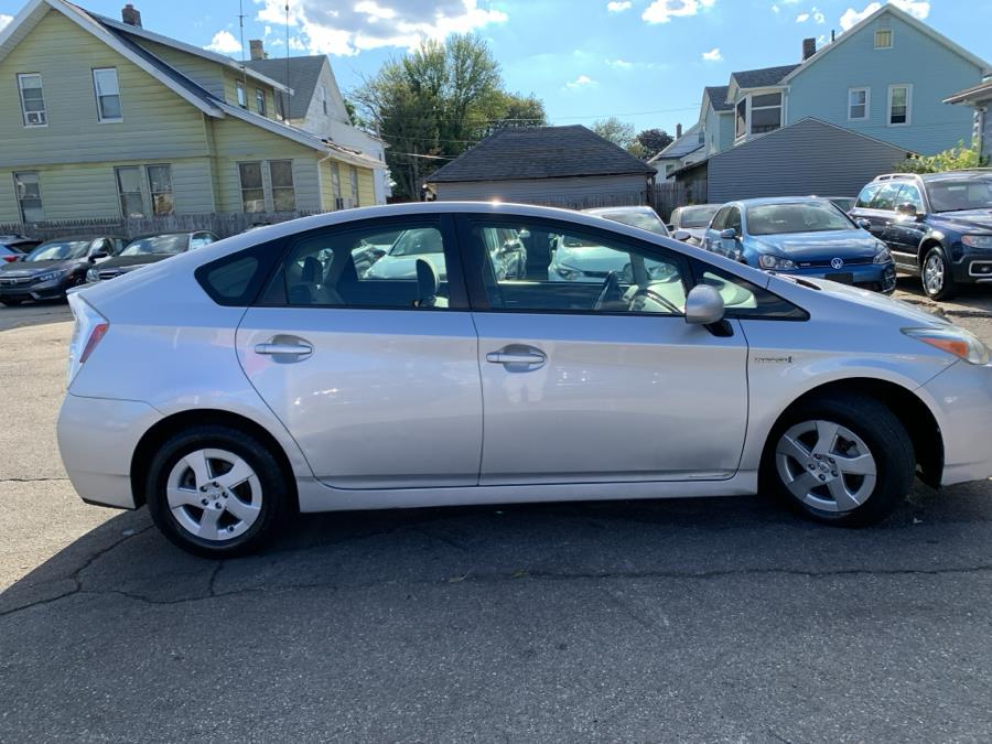 2010 Toyota Prius 5dr HB III (Natl), available for sale in Springfield, Massachusetts | Absolute Motors Inc. Springfield, Massachusetts 2010 Toyota Prius 5dr HB III (Natl), available for sale in Springfield, Massachusetts | Absolute Motors Inc. Springfield, Massachusetts