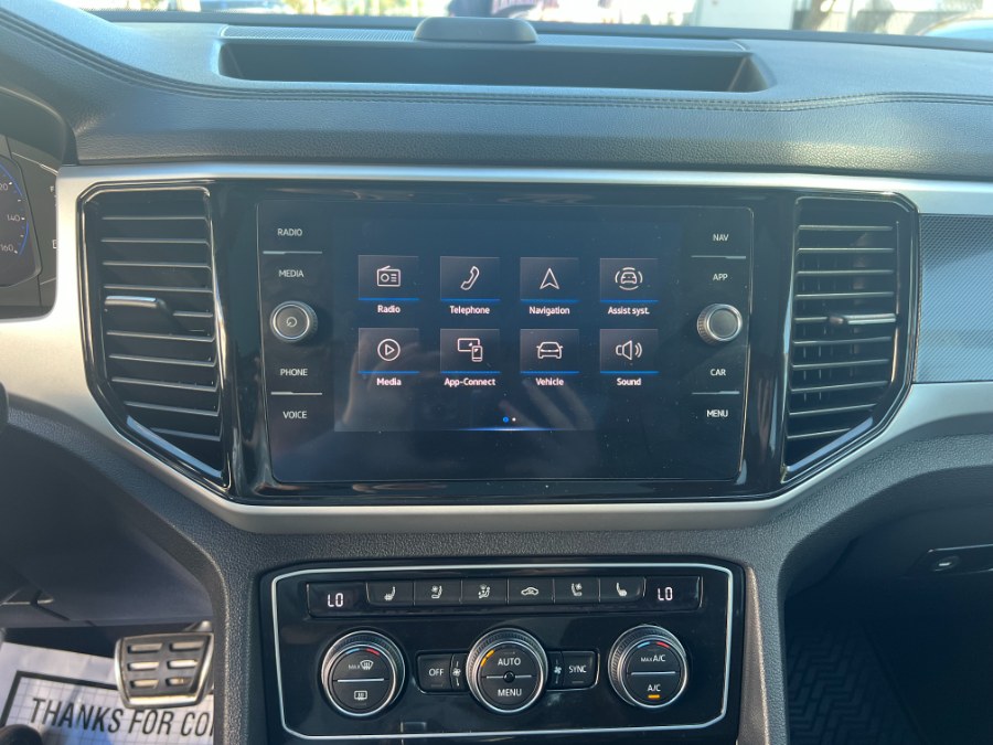 2021 Volkswagen Atlas Cross Sport 3.6L V6 SEL Premium R-Line 4MOTION, available for sale in New Haven, Connecticut | Unique Auto Sales LLC. New Haven, Connecticut 2021 Volkswagen Atlas Cross Sport 3.6L V6 SEL Premium R-Line 4MOTION, available for sale in New Haven, Connecticut | Unique Auto Sales LLC. New Haven, Connecticut