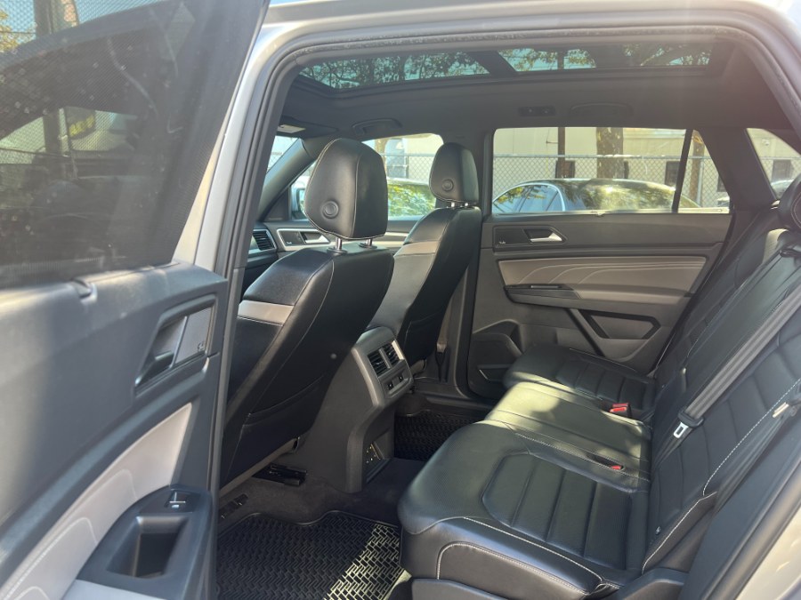 2021 Volkswagen Atlas Cross Sport 3.6L V6 SEL Premium R-Line 4MOTION, available for sale in New Haven, Connecticut | Unique Auto Sales LLC. New Haven, Connecticut 2021 Volkswagen Atlas Cross Sport 3.6L V6 SEL Premium R-Line 4MOTION, available for sale in New Haven, Connecticut | Unique Auto Sales LLC. New Haven, Connecticut