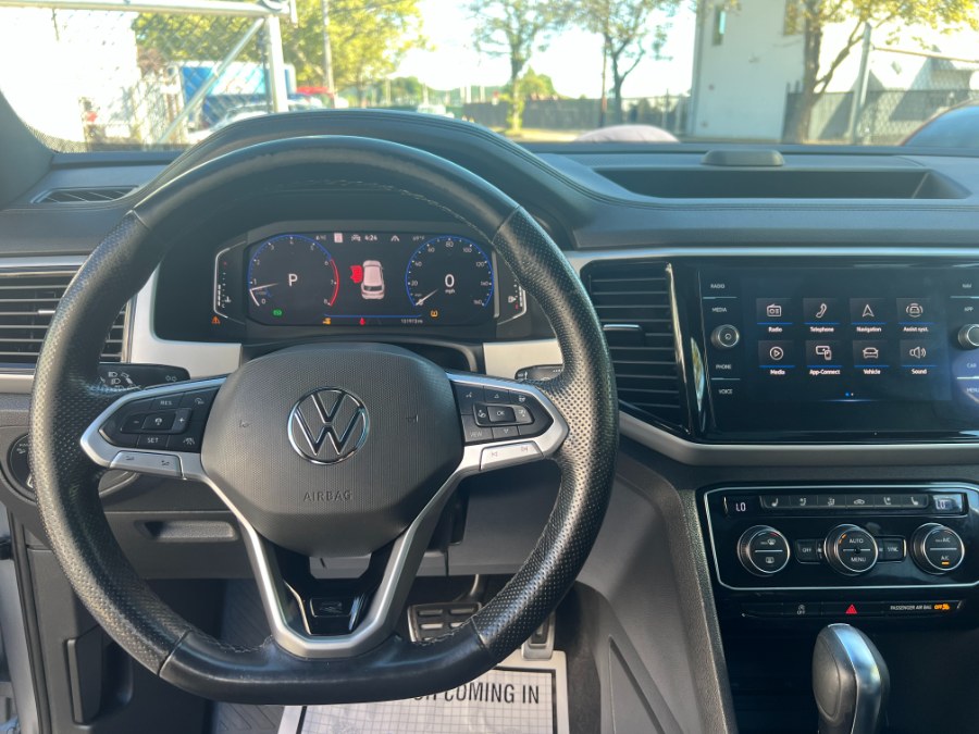 2021 Volkswagen Atlas Cross Sport 3.6L V6 SEL Premium R-Line 4MOTION, available for sale in New Haven, Connecticut | Unique Auto Sales LLC. New Haven, Connecticut 2021 Volkswagen Atlas Cross Sport 3.6L V6 SEL Premium R-Line 4MOTION, available for sale in New Haven, Connecticut | Unique Auto Sales LLC. New Haven, Connecticut