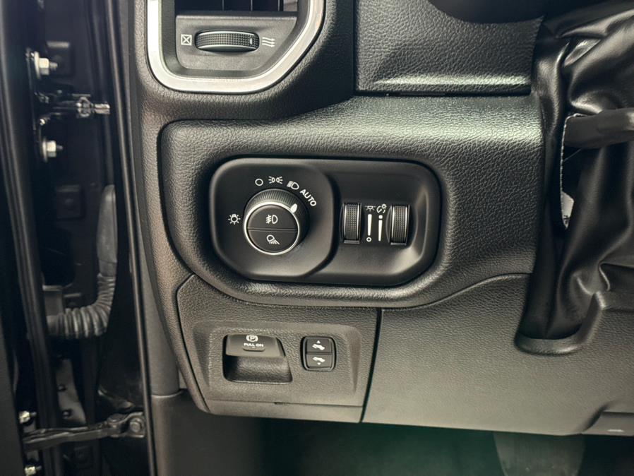 2020 Ram 1500 Rebel photo 31