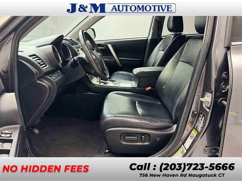 2013 Toyota Highlander SE photo 12
