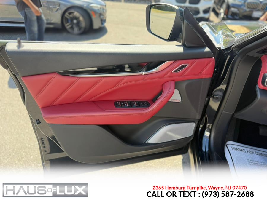 2022 Maserati Levante Modena photo 9