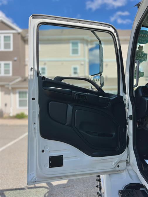 2018 HINO 268A 26FT SUPREME BOX/MAXON LIFTGATE NON CDL, available for sale in Paterson, New Jersey | Speedway Motors LLC. Paterson, New Jersey 2018 HINO 268A 26FT SUPREME BOX/MAXON LIFTGATE NON CDL, available for sale in Paterson, New Jersey | Speedway Motors LLC. Paterson, New Jersey