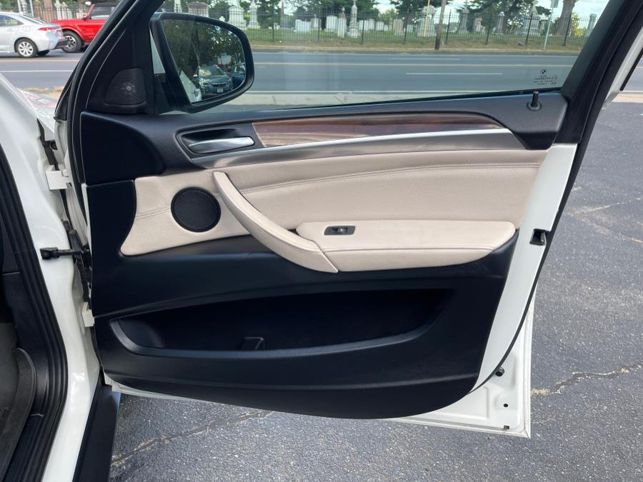 2014 BMW X6 AWD 4dr xDrive35i, available for sale in Bloomfield, Connecticut | AXA Car Sales and Repair LLC. Bloomfield, Connecticut 2014 BMW X6 AWD 4dr xDrive35i, available for sale in Bloomfield, Connecticut | AXA Car Sales and Repair LLC. Bloomfield, Connecticut