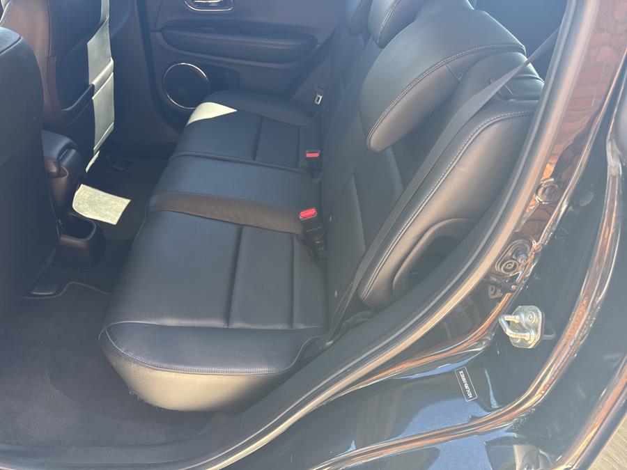 2016 Honda HR-V AWD 4dr EX-L w/Navi, available for sale in Waterbury, Connecticut | National Auto Brokers, Inc.. Waterbury, Connecticut 2016 Honda HR-V AWD 4dr EX-L w/Navi, available for sale in Waterbury, Connecticut | National Auto Brokers, Inc.. Waterbury, Connecticut