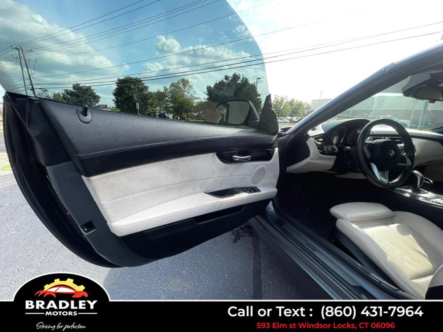2010 BMW Z4 sDrive35i OEM+, available for sale in Windsor Locks, Connecticut | Bradley Motors Inc. Windsor Locks, Connecticut 2010 BMW Z4 sDrive35i OEM+, available for sale in Windsor Locks, Connecticut | Bradley Motors Inc. Windsor Locks, Connecticut