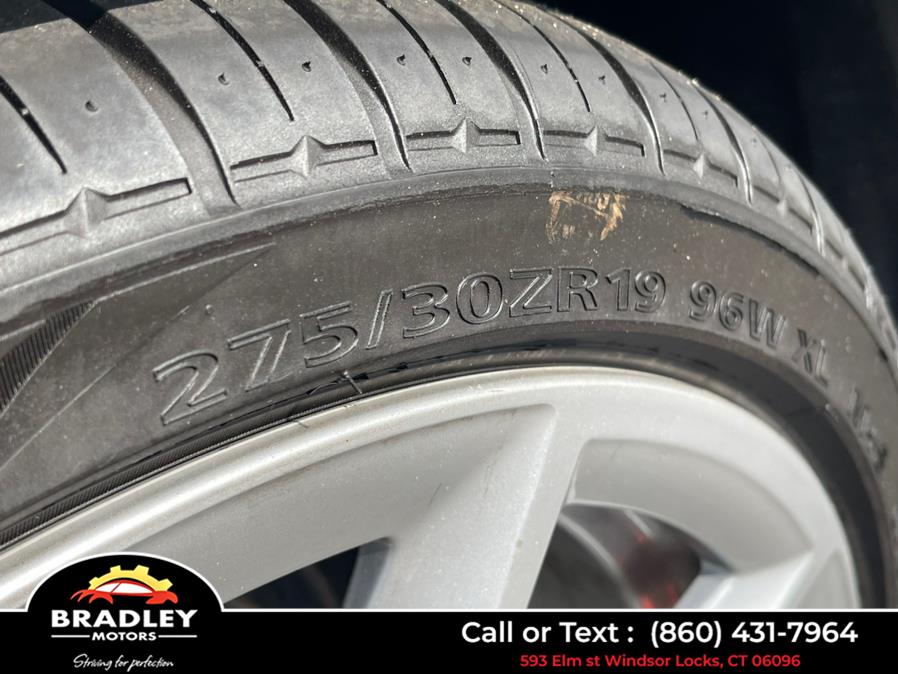 2010 BMW Z4 sDrive35i OEM+, available for sale in Windsor Locks, Connecticut | Bradley Motors Inc. Windsor Locks, Connecticut 2010 BMW Z4 sDrive35i OEM+, available for sale in Windsor Locks, Connecticut | Bradley Motors Inc. Windsor Locks, Connecticut