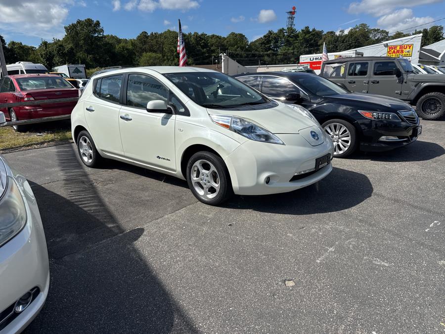 2012 Nissan LEAF 4dr HB SV, available for sale in Shirley, New York | Roe Motors Ltd. Shirley, New York 2012 Nissan LEAF 4dr HB SV, available for sale in Shirley, New York | Roe Motors Ltd. Shirley, New York