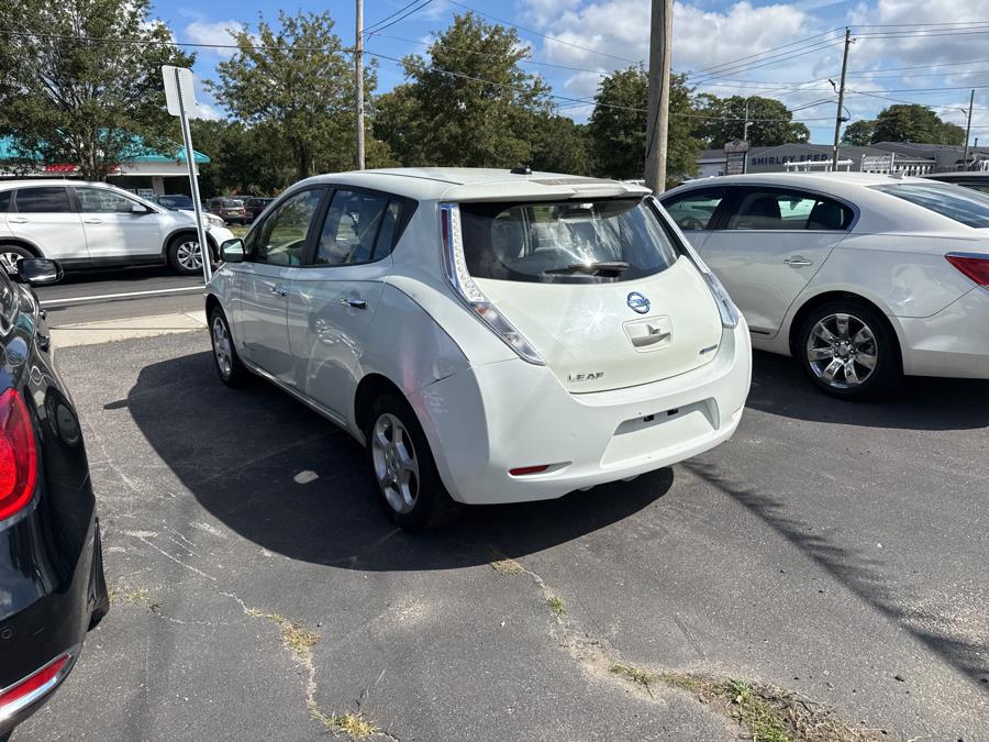 2012 Nissan LEAF 4dr HB SV, available for sale in Shirley, New York | Roe Motors Ltd. Shirley, New York 2012 Nissan LEAF 4dr HB SV, available for sale in Shirley, New York | Roe Motors Ltd. Shirley, New York