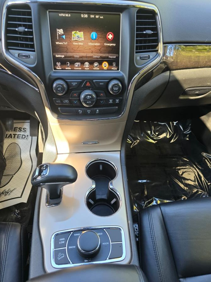2015 Jeep Grand Cherokee 4WD 4dr Limited, available for sale in Springfield, Massachusetts | Fast Lane Auto Sales & Service, Inc. . Springfield, Massachusetts 2015 Jeep Grand Cherokee 4WD 4dr Limited, available for sale in Springfield, Massachusetts | Fast Lane Auto Sales & Service, Inc. . Springfield, Massachusetts