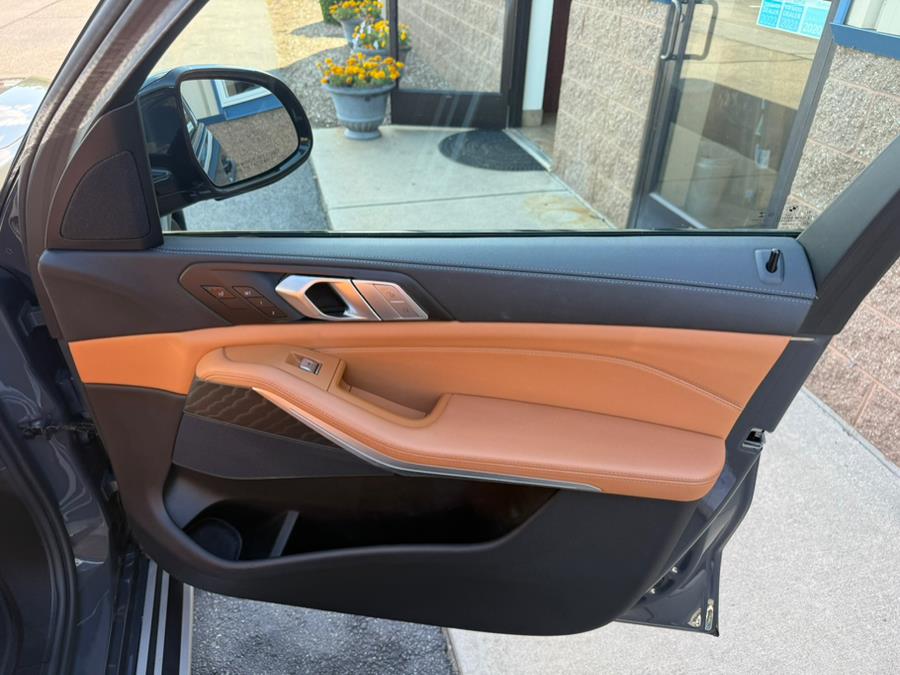 2022 BMW X7 xDrive40i Sports Activity Vehicle, available for sale in East Windsor, Connecticut | Century Auto And Truck. East Windsor, Connecticut 2022 BMW X7 xDrive40i Sports Activity Vehicle, available for sale in East Windsor, Connecticut | Century Auto And Truck. East Windsor, Connecticut