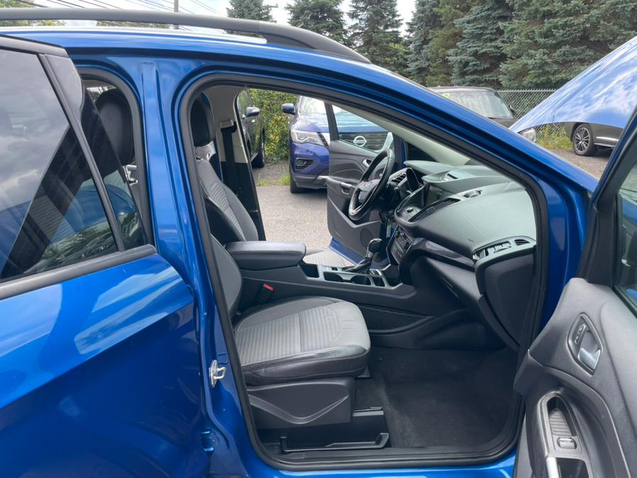2017 Ford Escape SE 4WD, available for sale in East Windsor, Connecticut | A1 Auto Sale LLC. East Windsor, Connecticut 2017 Ford Escape SE 4WD, available for sale in East Windsor, Connecticut | A1 Auto Sale LLC. East Windsor, Connecticut