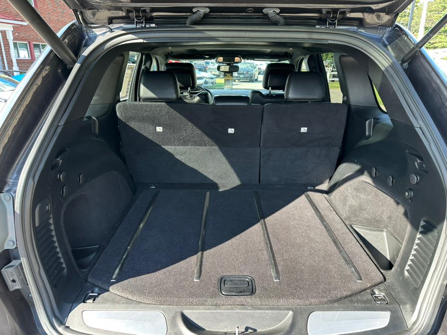 2017 Jeep Grand Cherokee Limited 4x4, available for sale in South Windsor, Connecticut | Mike And Tony Auto Sales, Inc. South Windsor, Connecticut 2017 Jeep Grand Cherokee Limited 4x4, available for sale in South Windsor, Connecticut | Mike And Tony Auto Sales, Inc. South Windsor, Connecticut