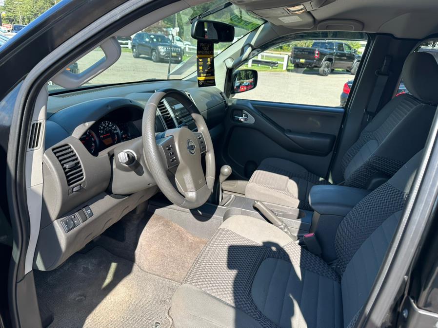 2012 Nissan Frontier 4WD King Cab Manual SV, available for sale in South Windsor, Connecticut | Mike And Tony Auto Sales, Inc. South Windsor, Connecticut 2012 Nissan Frontier 4WD King Cab Manual SV, available for sale in South Windsor, Connecticut | Mike And Tony Auto Sales, Inc. South Windsor, Connecticut
