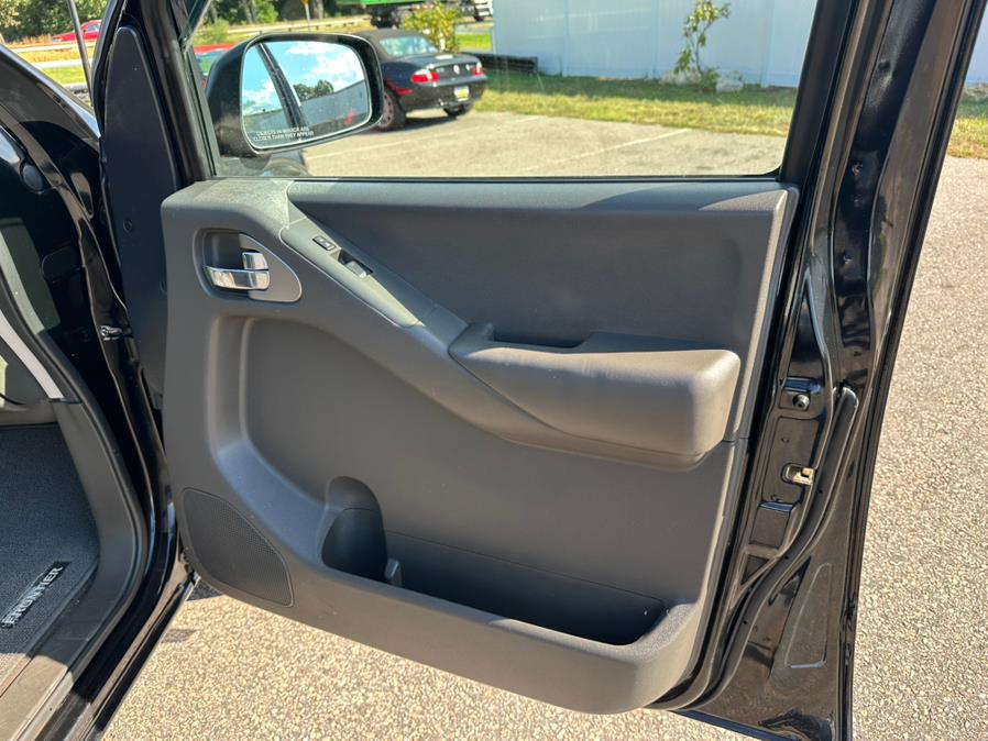 2012 Nissan Frontier 4WD King Cab Manual SV, available for sale in South Windsor, Connecticut | Mike And Tony Auto Sales, Inc. South Windsor, Connecticut 2012 Nissan Frontier 4WD King Cab Manual SV, available for sale in South Windsor, Connecticut | Mike And Tony Auto Sales, Inc. South Windsor, Connecticut