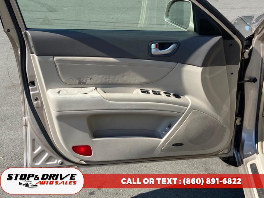 2007 Hyundai Sonata 4dr Sdn Auto Limited *Ltd Avail*, available for sale in East Windsor, Connecticut | Stop & Drive Auto Sales. East Windsor, Connecticut 2007 Hyundai Sonata 4dr Sdn Auto Limited *Ltd Avail*, available for sale in East Windsor, Connecticut | Stop & Drive Auto Sales. East Windsor, Connecticut
