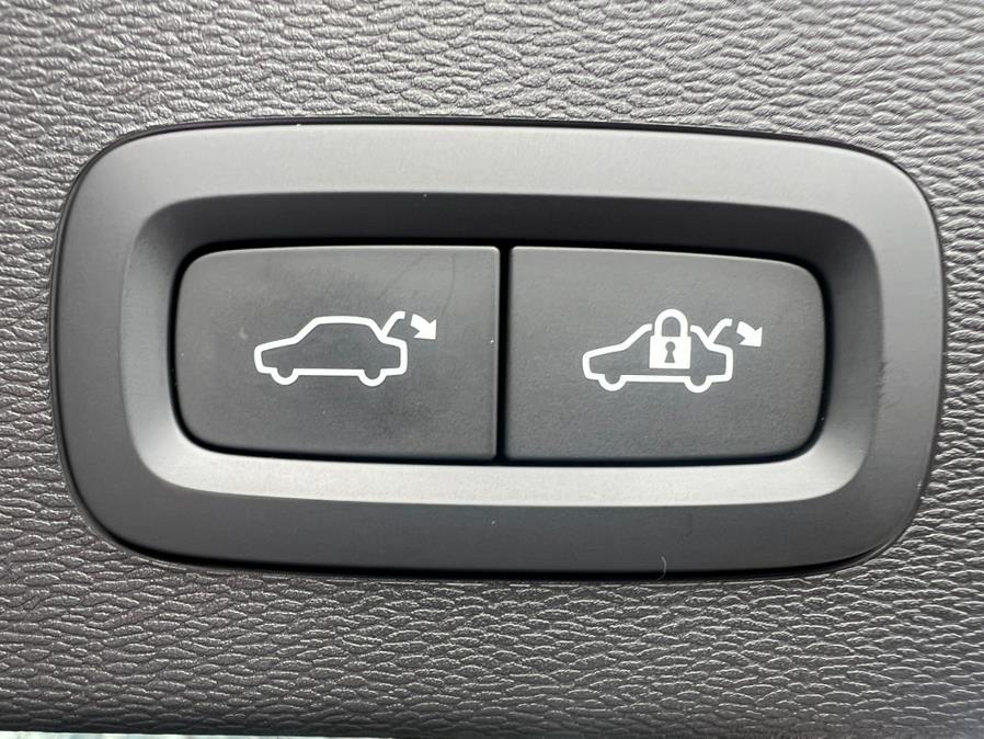 2023 Volvo C40 Recharge Twin eAWD Ultimate, available for sale in Daly City, California | Green Light Auto Wholesale. Daly City, California 2023 Volvo C40 Recharge Twin eAWD Ultimate, available for sale in Daly City, California | Green Light Auto Wholesale. Daly City, California