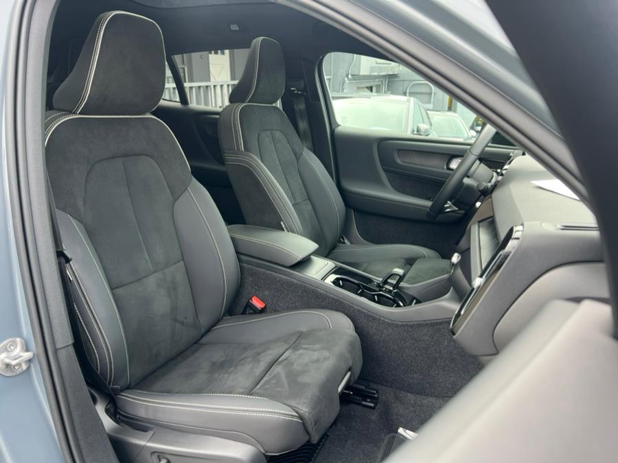 2023 Volvo C40 Recharge Twin eAWD Ultimate, available for sale in Daly City, California | Green Light Auto Wholesale. Daly City, California 2023 Volvo C40 Recharge Twin eAWD Ultimate, available for sale in Daly City, California | Green Light Auto Wholesale. Daly City, California
