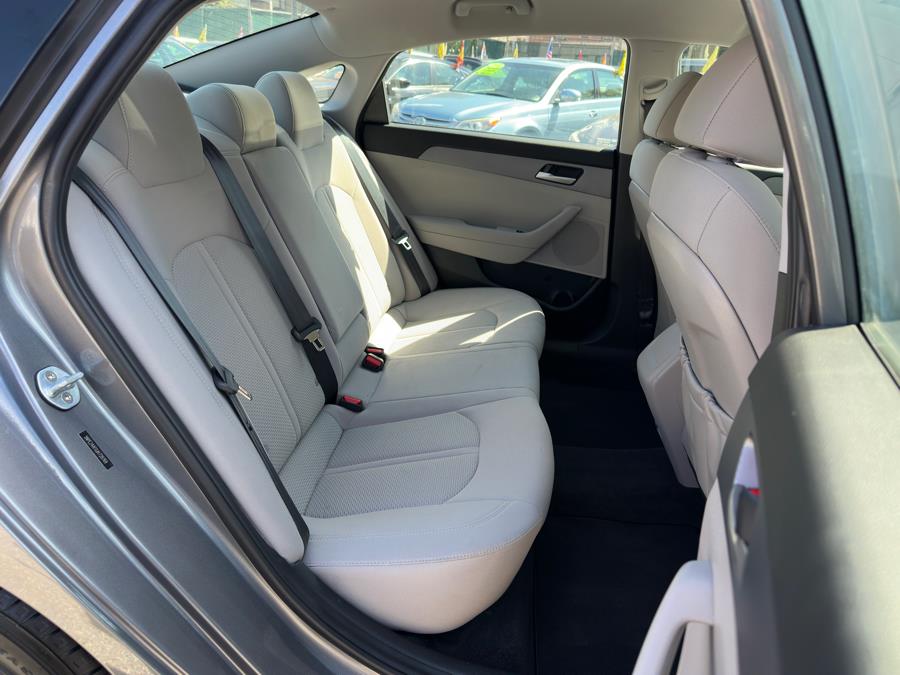 2018 Hyundai Sonata SE 2.4L SULEV, available for sale in Irvington , New Jersey | Auto Haus of Irvington Corp. Irvington , New Jersey 2018 Hyundai Sonata SE 2.4L SULEV, available for sale in Irvington , New Jersey | Auto Haus of Irvington Corp. Irvington , New Jersey
