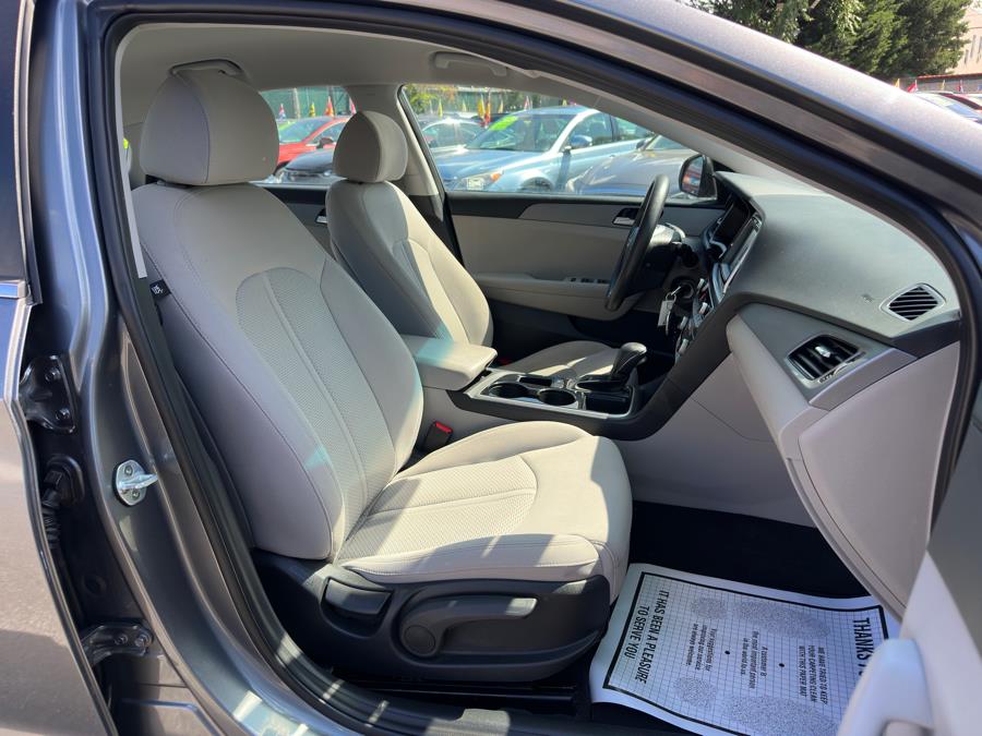 2018 Hyundai Sonata SE 2.4L SULEV, available for sale in Irvington , New Jersey | Auto Haus of Irvington Corp. Irvington , New Jersey 2018 Hyundai Sonata SE 2.4L SULEV, available for sale in Irvington , New Jersey | Auto Haus of Irvington Corp. Irvington , New Jersey