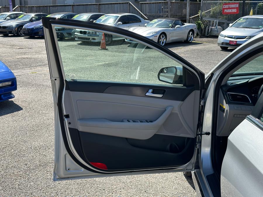 2016 Hyundai Sonata 4dr Sdn 2.4L Sport PZEV, available for sale in Irvington , New Jersey | Auto Haus of Irvington Corp. Irvington , New Jersey 2016 Hyundai Sonata 4dr Sdn 2.4L Sport PZEV, available for sale in Irvington , New Jersey | Auto Haus of Irvington Corp. Irvington , New Jersey