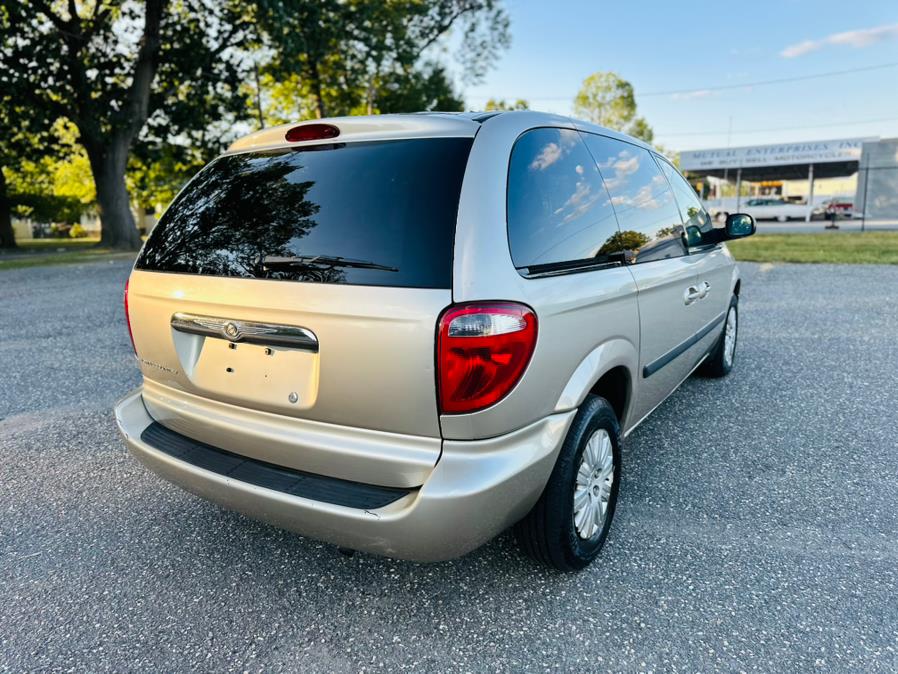 2005 Chrysler Town & Country 4dr SWB FWD, available for sale in Springfield, Massachusetts | Auto Globe LLC. Springfield, Massachusetts 2005 Chrysler Town & Country 4dr SWB FWD, available for sale in Springfield, Massachusetts | Auto Globe LLC. Springfield, Massachusetts
