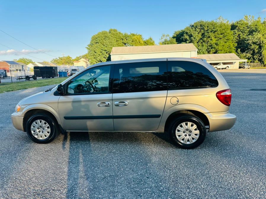 2005 Chrysler Town & Country 4dr SWB FWD, available for sale in Springfield, Massachusetts | Auto Globe LLC. Springfield, Massachusetts 2005 Chrysler Town & Country 4dr SWB FWD, available for sale in Springfield, Massachusetts | Auto Globe LLC. Springfield, Massachusetts