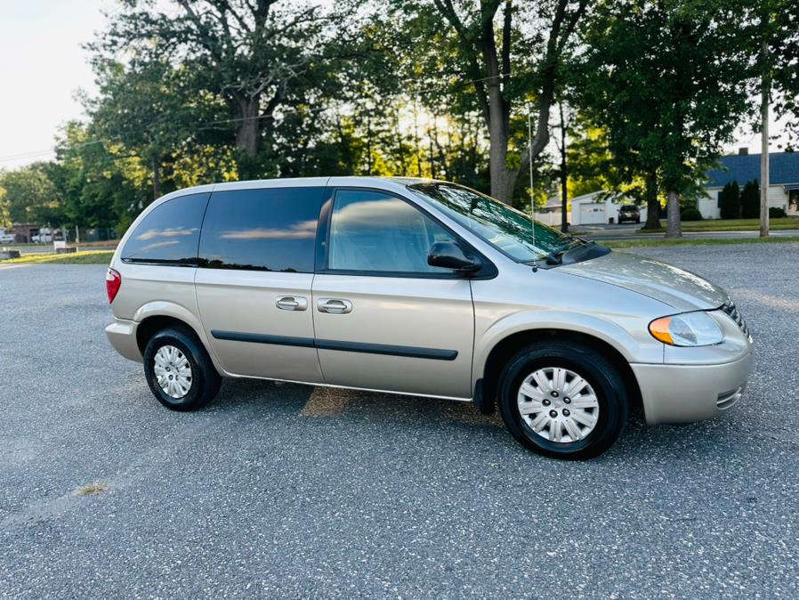 2005 Chrysler Town & Country 4dr SWB FWD, available for sale in Springfield, Massachusetts | Auto Globe LLC. Springfield, Massachusetts 2005 Chrysler Town & Country 4dr SWB FWD, available for sale in Springfield, Massachusetts | Auto Globe LLC. Springfield, Massachusetts