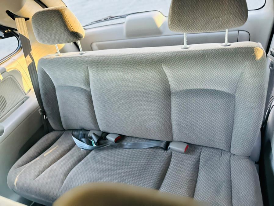 2005 Chrysler Town & Country 4dr SWB FWD, available for sale in Springfield, Massachusetts | Auto Globe LLC. Springfield, Massachusetts 2005 Chrysler Town & Country 4dr SWB FWD, available for sale in Springfield, Massachusetts | Auto Globe LLC. Springfield, Massachusetts