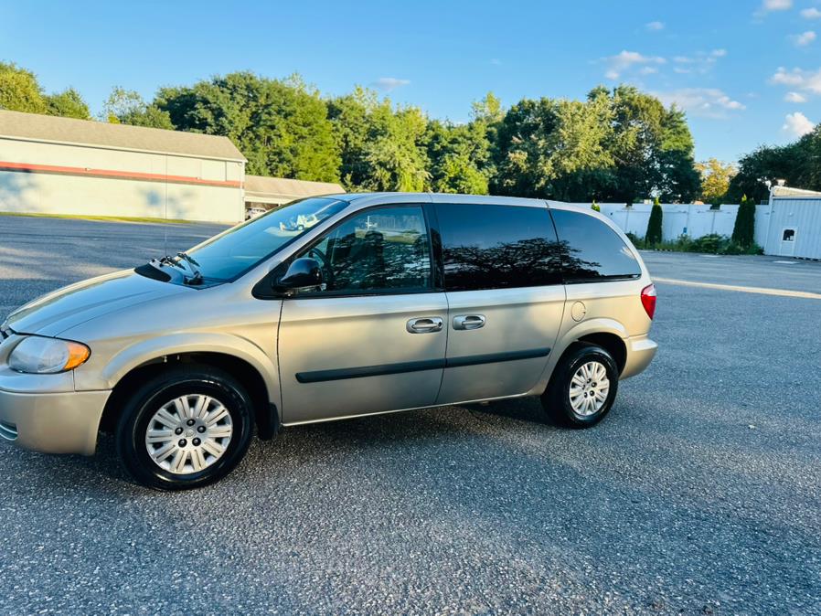 2005 Chrysler Town & Country 4dr SWB FWD, available for sale in Springfield, Massachusetts | Auto Globe LLC. Springfield, Massachusetts 2005 Chrysler Town & Country 4dr SWB FWD, available for sale in Springfield, Massachusetts | Auto Globe LLC. Springfield, Massachusetts
