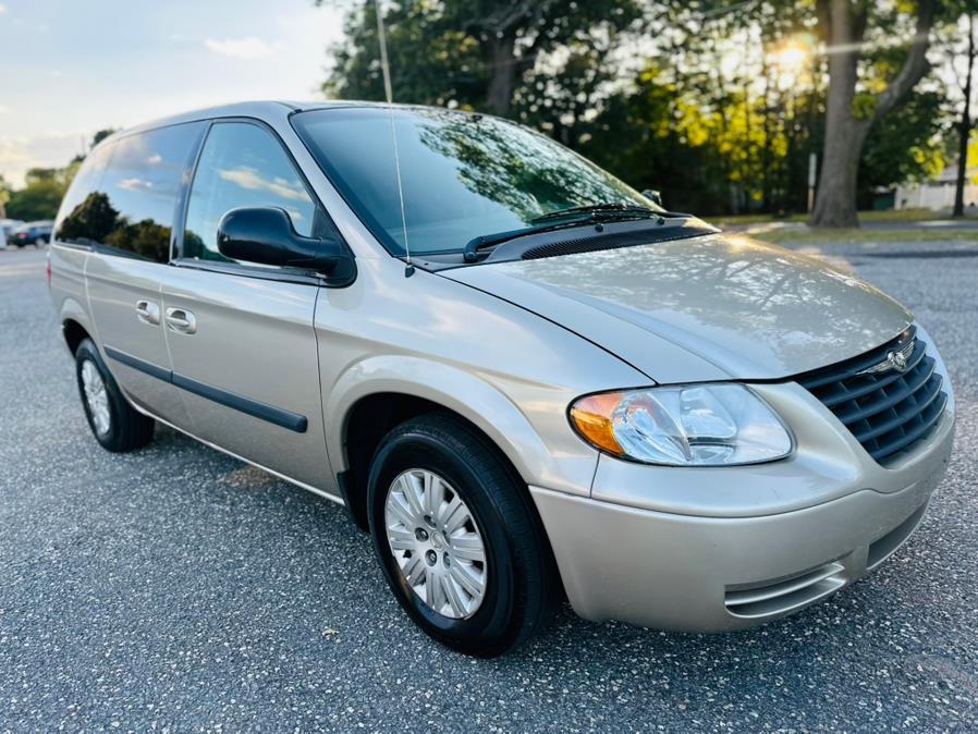 2005 Chrysler Town & Country 4dr SWB FWD, available for sale in Springfield, Massachusetts | Auto Globe LLC. Springfield, Massachusetts 2005 Chrysler Town & Country 4dr SWB FWD, available for sale in Springfield, Massachusetts | Auto Globe LLC. Springfield, Massachusetts