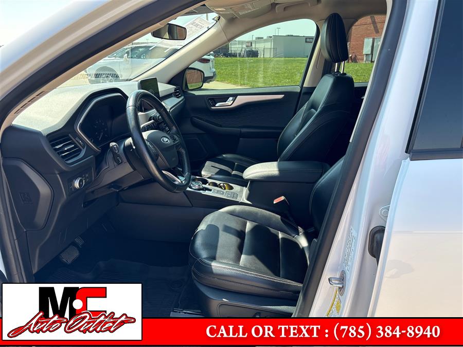 2020 Ford Escape SEL AWD, available for sale in Colby, Kansas | M C Auto Outlet Inc. Colby, Kansas 2020 Ford Escape SEL AWD, available for sale in Colby, Kansas | M C Auto Outlet Inc. Colby, Kansas