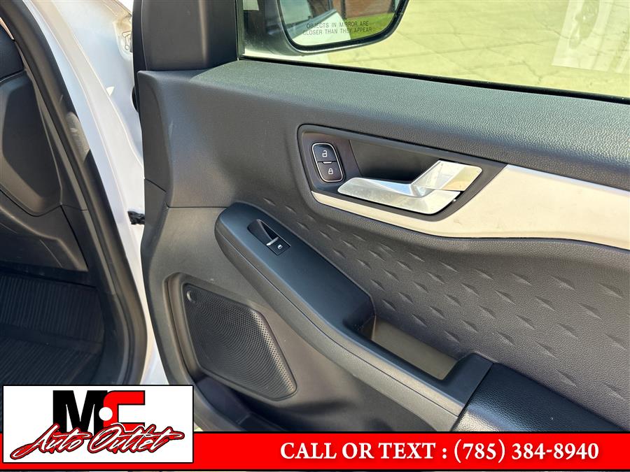 2020 Ford Escape SEL AWD, available for sale in Colby, Kansas | M C Auto Outlet Inc. Colby, Kansas 2020 Ford Escape SEL AWD, available for sale in Colby, Kansas | M C Auto Outlet Inc. Colby, Kansas