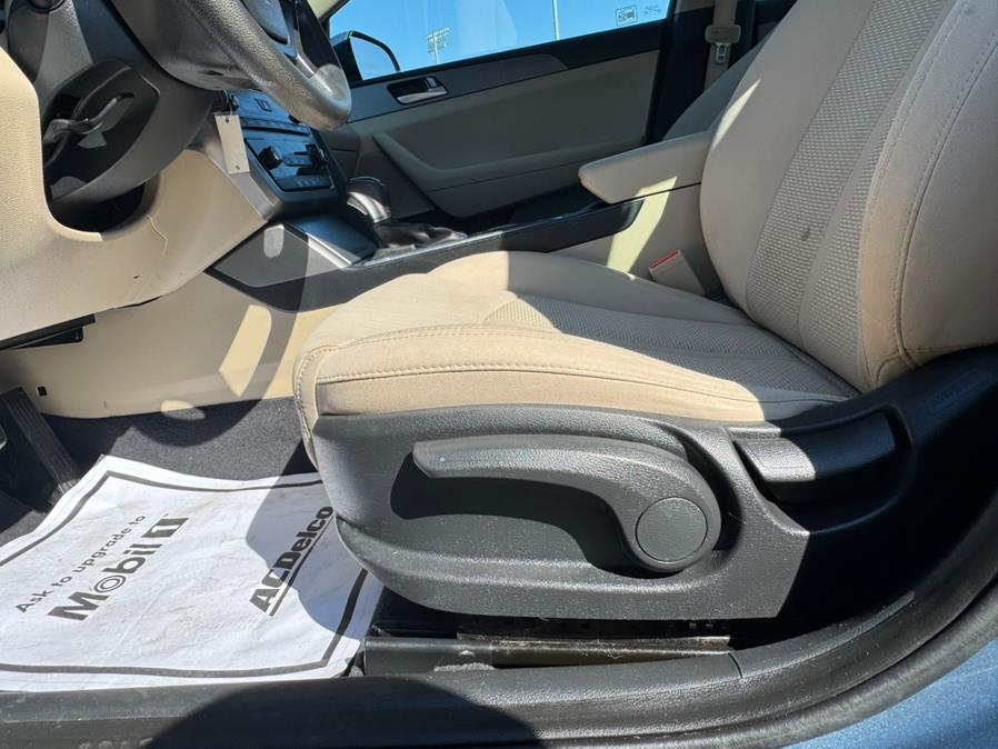 2017 Hyundai Sonata SE 2.4L, available for sale in New Britain, Connecticut | Supreme Automotive. New Britain, Connecticut 2017 Hyundai Sonata SE 2.4L, available for sale in New Britain, Connecticut | Supreme Automotive. New Britain, Connecticut
