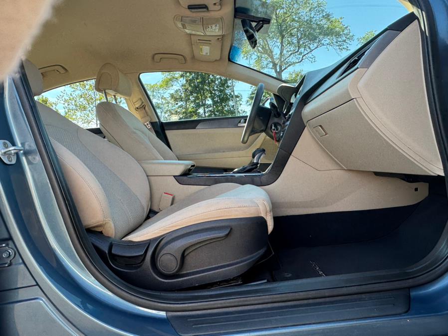 2017 Hyundai Sonata SE 2.4L, available for sale in New Britain, Connecticut | Supreme Automotive. New Britain, Connecticut 2017 Hyundai Sonata SE 2.4L, available for sale in New Britain, Connecticut | Supreme Automotive. New Britain, Connecticut