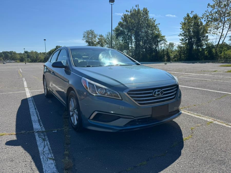 2017 Hyundai Sonata SE 2.4L, available for sale in New Britain, Connecticut | Supreme Automotive. New Britain, Connecticut 2017 Hyundai Sonata SE 2.4L, available for sale in New Britain, Connecticut | Supreme Automotive. New Britain, Connecticut